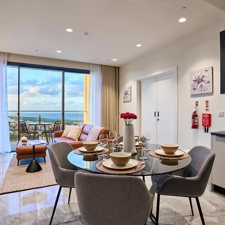 Apartment Stunning Seaview Mercury Tower - Luxurious Twin Units