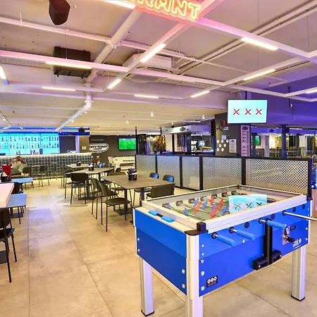 Stunning Seaview Mercury Tower - Luxurious Twin Units