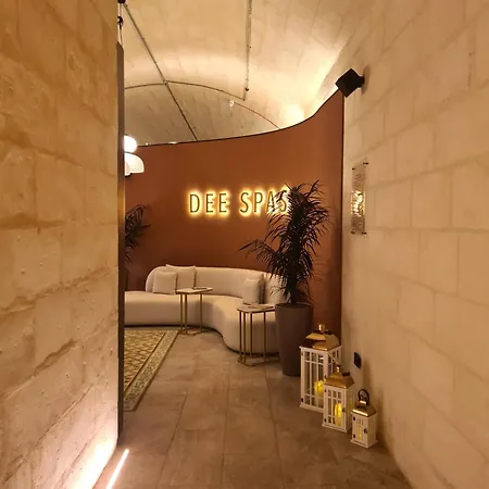 Stunning Seaview Mercury Tower - Luxurious Twin Units