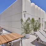 Luxurious Twin Units With Incredible Sea Views *