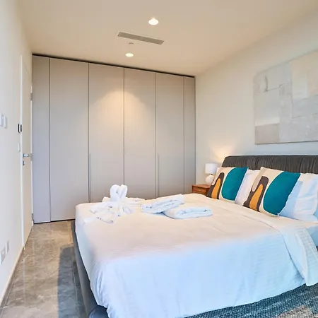 Stunning Seaview Mercury Tower - Luxurious Twin Units * San Julián