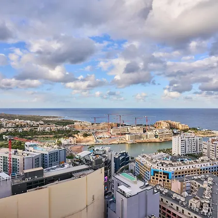 Stunning Seaview Mercury Tower - Luxurious Twin Units