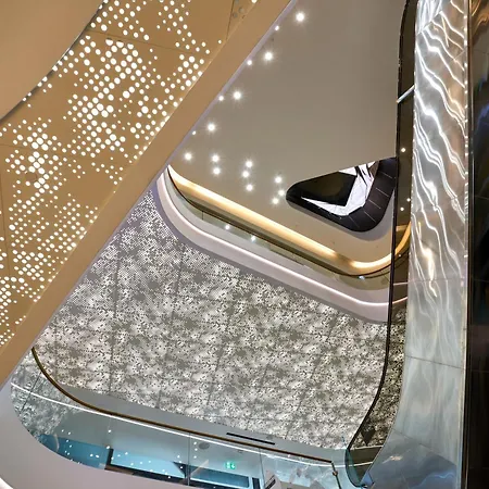 Stunning Seaview Mercury Tower - Luxurious Twin Units *