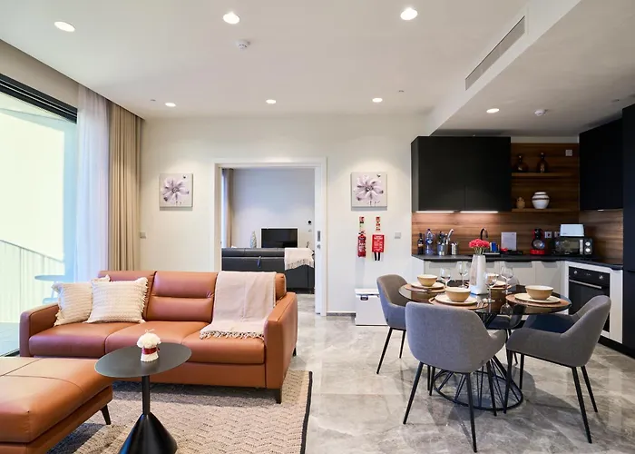 Apartment Stunning Seaview Mercury Tower - Luxurious Twin Units