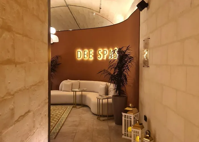 Stunning Seaview Mercury Tower - Luxurious Twin Units