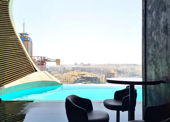 Stunning Seaview Mercury Tower - Luxurious Twin Units Apartment Saint Julian's